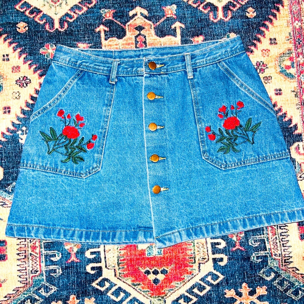 AMERICAN JEANS DENIM EMBROIDERED ROSES SKIRT